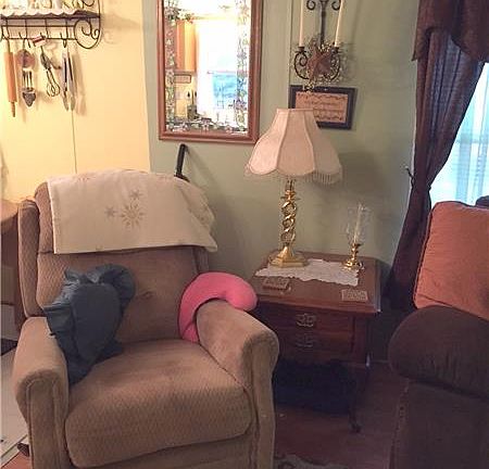 4th image of 2 Mayflower Dr