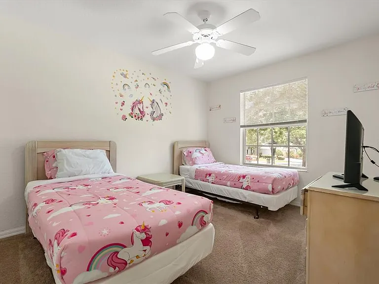 526 Windsor Pl — Photo 10