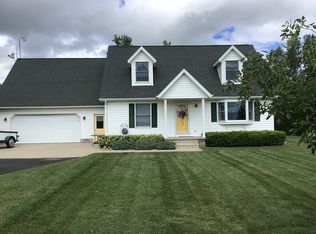 5755 Sand Beach Rd, Harbor Beach, MI 48441