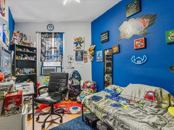 120-03 Rockaway Boulevard image 11 of 20