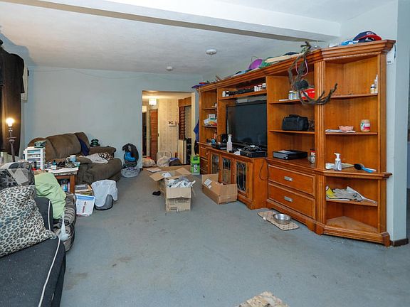 571 Jackson Ct-104