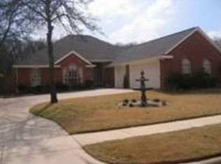 1424 Spinnaker Ln, Azle, TX 76020