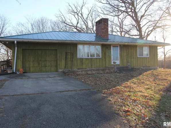 200 E Bittersweet Rd, Washington, IL 61571