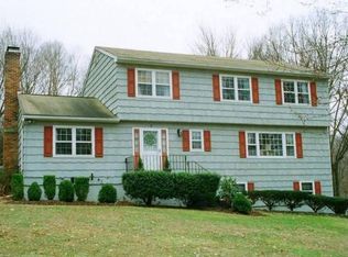 8 Western View Rd, New Milford, CT 06776