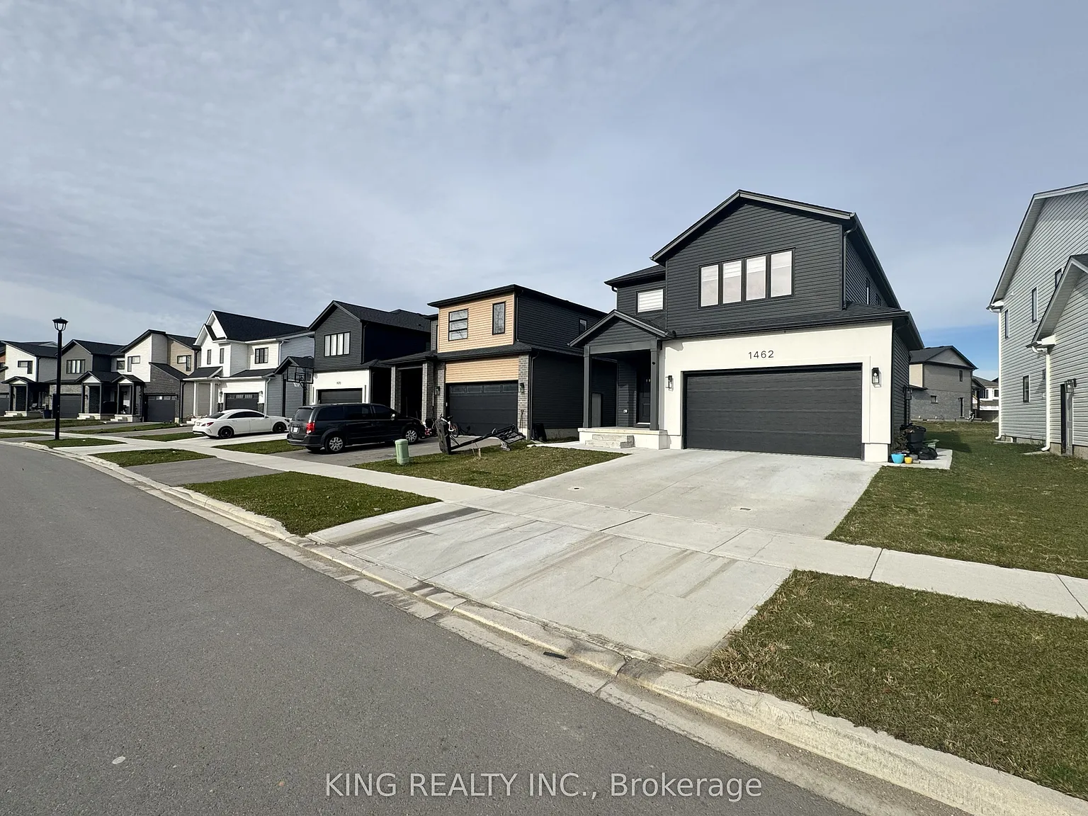 4 bed, $2,950 — Photo 3