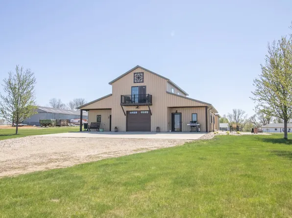 2845 250th St, Doon, IA 51235