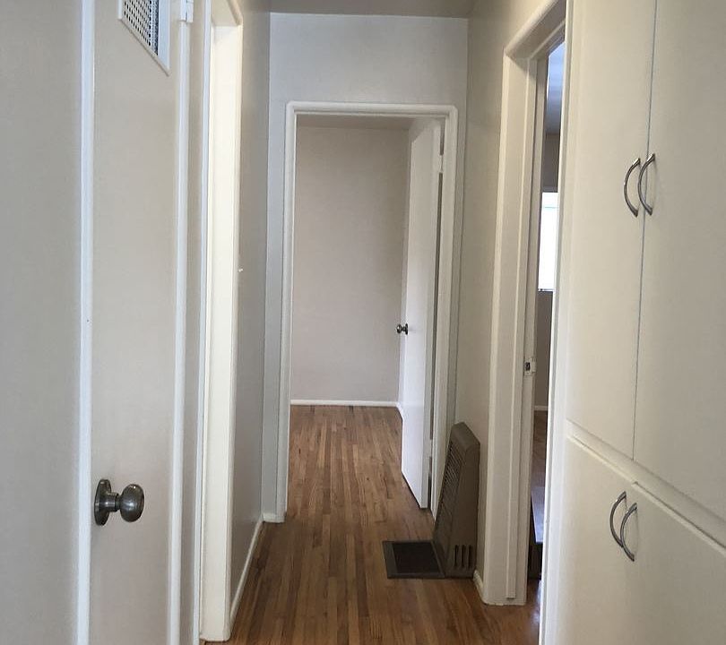 1st image of 826 N Market St APT 1