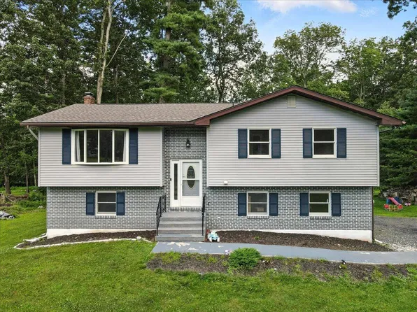 52 Bull Pine Rd, East Stroudsburg, PA 18301