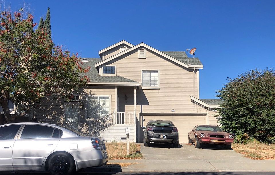 1st image of 267 Tamarisk Cir