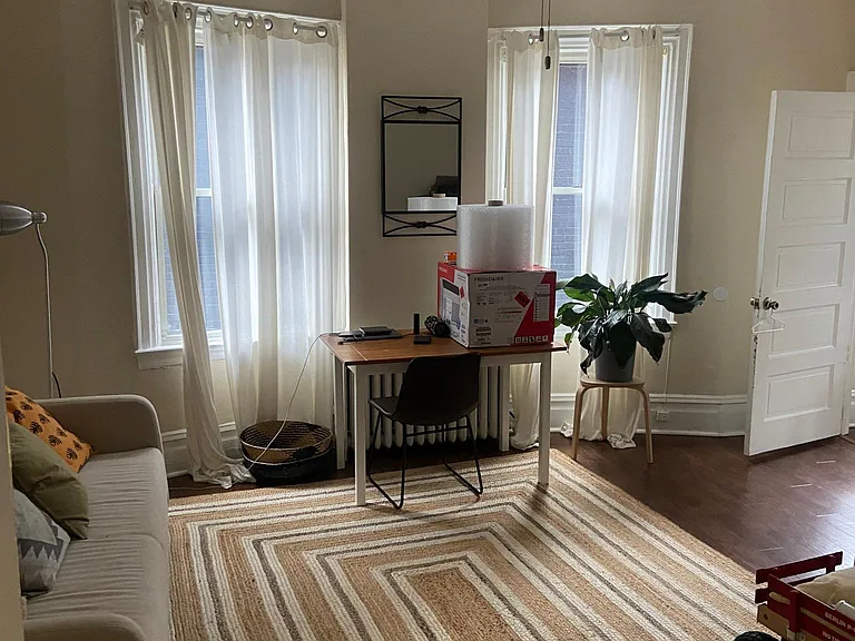 1125 N Euclid Ave — Photo 1