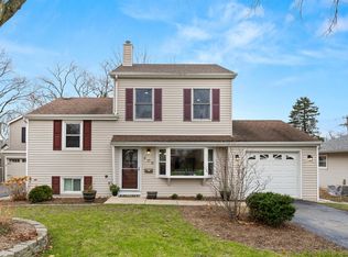 406 Aurora Way, Wheaton, IL 60187