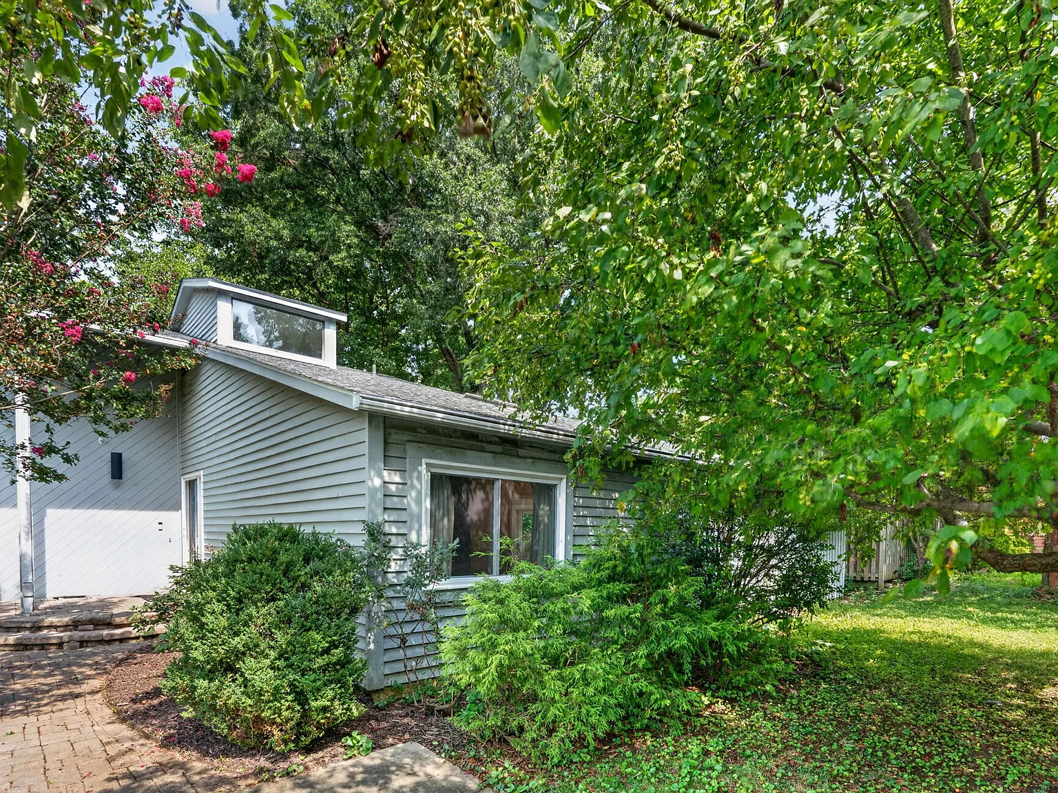 4 bed, 1920 sqft, $3,850 — Photo 1