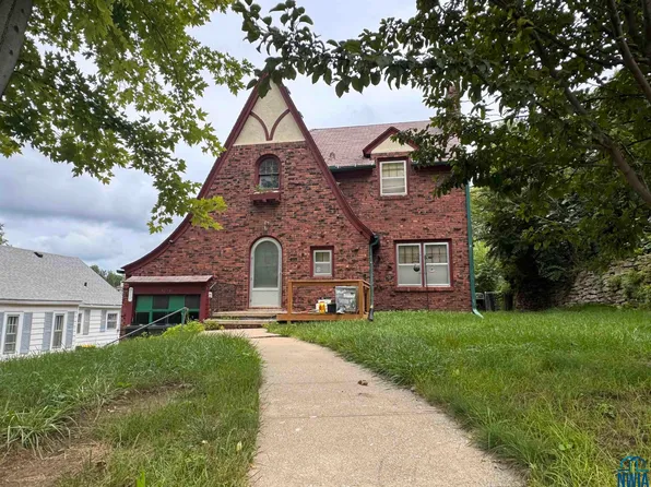 3254 Pierce St, Sioux City, IA 51104