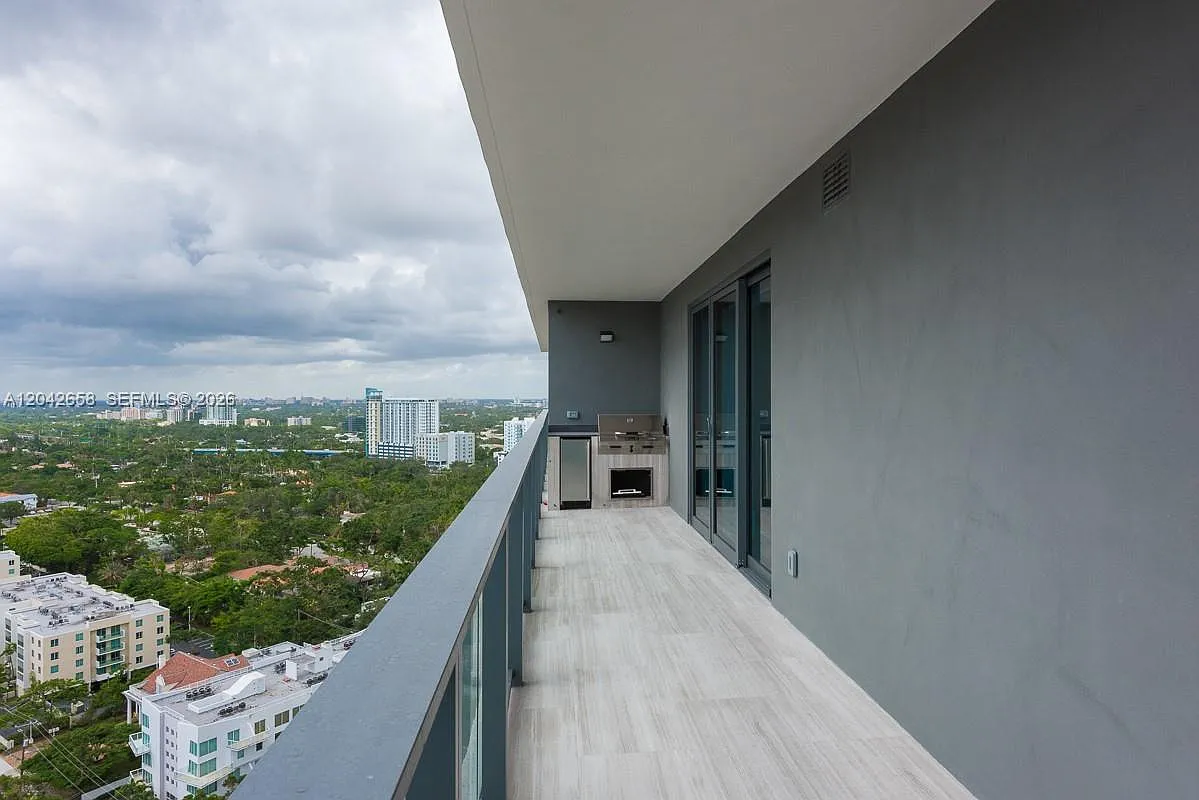 Echo Brickell Condo — Photo 2