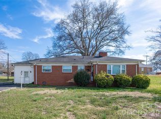 214 N North Dakota St, Charlotte, NC 28216