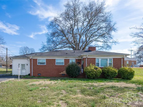214 N North Dakota St, Charlotte, NC 28216