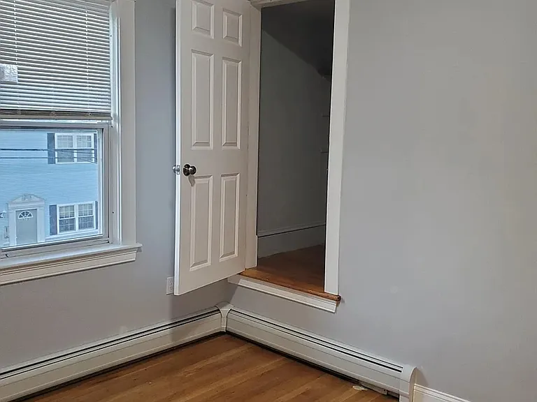 384 3rd St #2 — Photo 17
