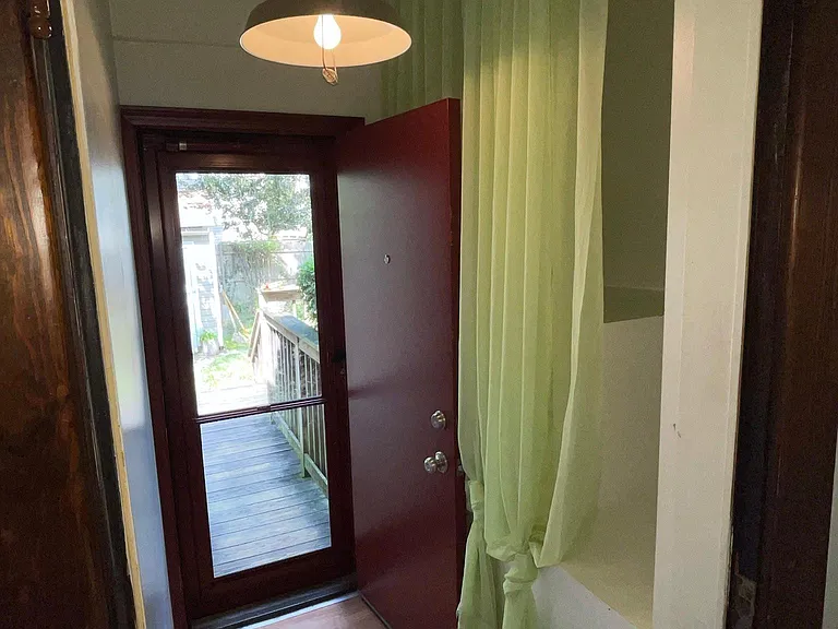 436 E Redbud Aly — Photo 2