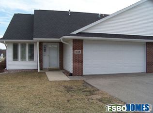 1618 3rd St NE, Independence, IA 50644