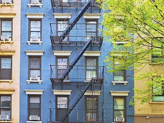 5th image of 223 E 58th St APT 2D