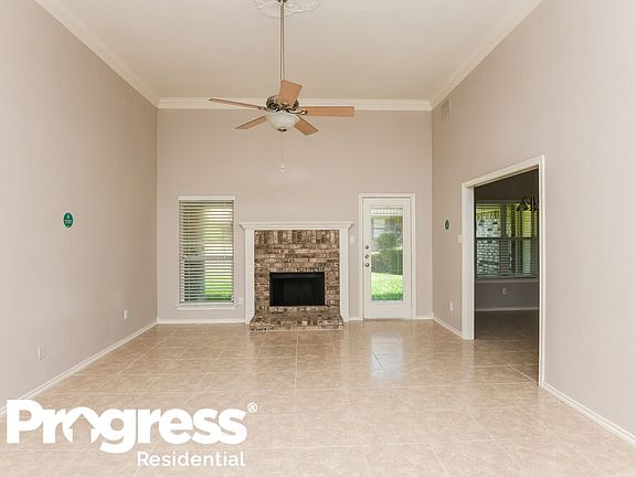 3rd image of 801 S Havenwood Ln