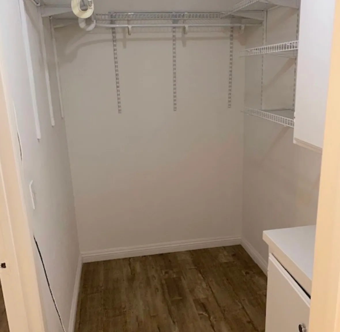 Studio, 450 sqft, $1,925 — Photo 4