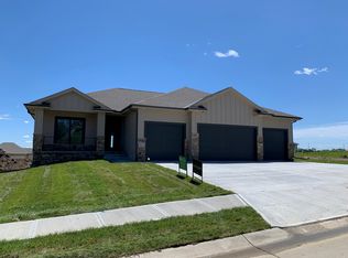 8017 S 184th Ter, Omaha, NE 68136