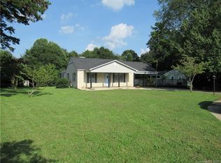 612 Delview Rd, Cherryville, NC 28021