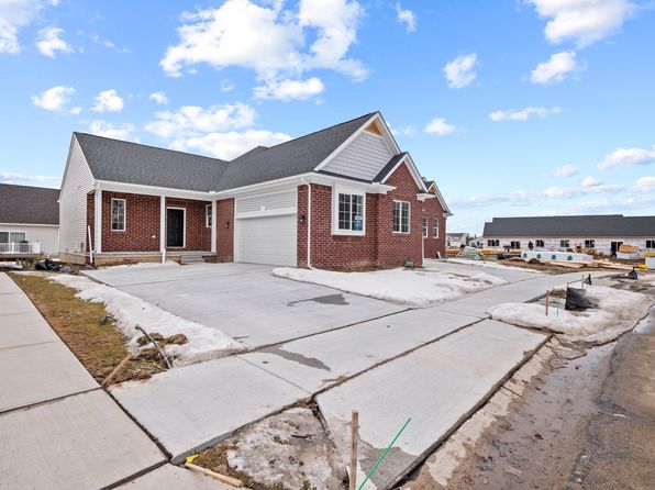 B Unit Floor Plan, Woodbridge Park