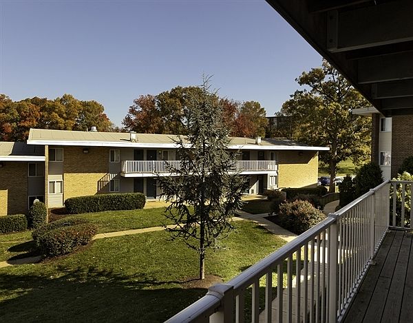 autumn woods apartments autumn woods apartments