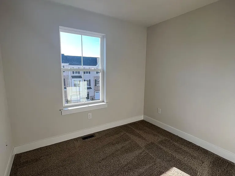 805 Pecan Rd — Photo 10