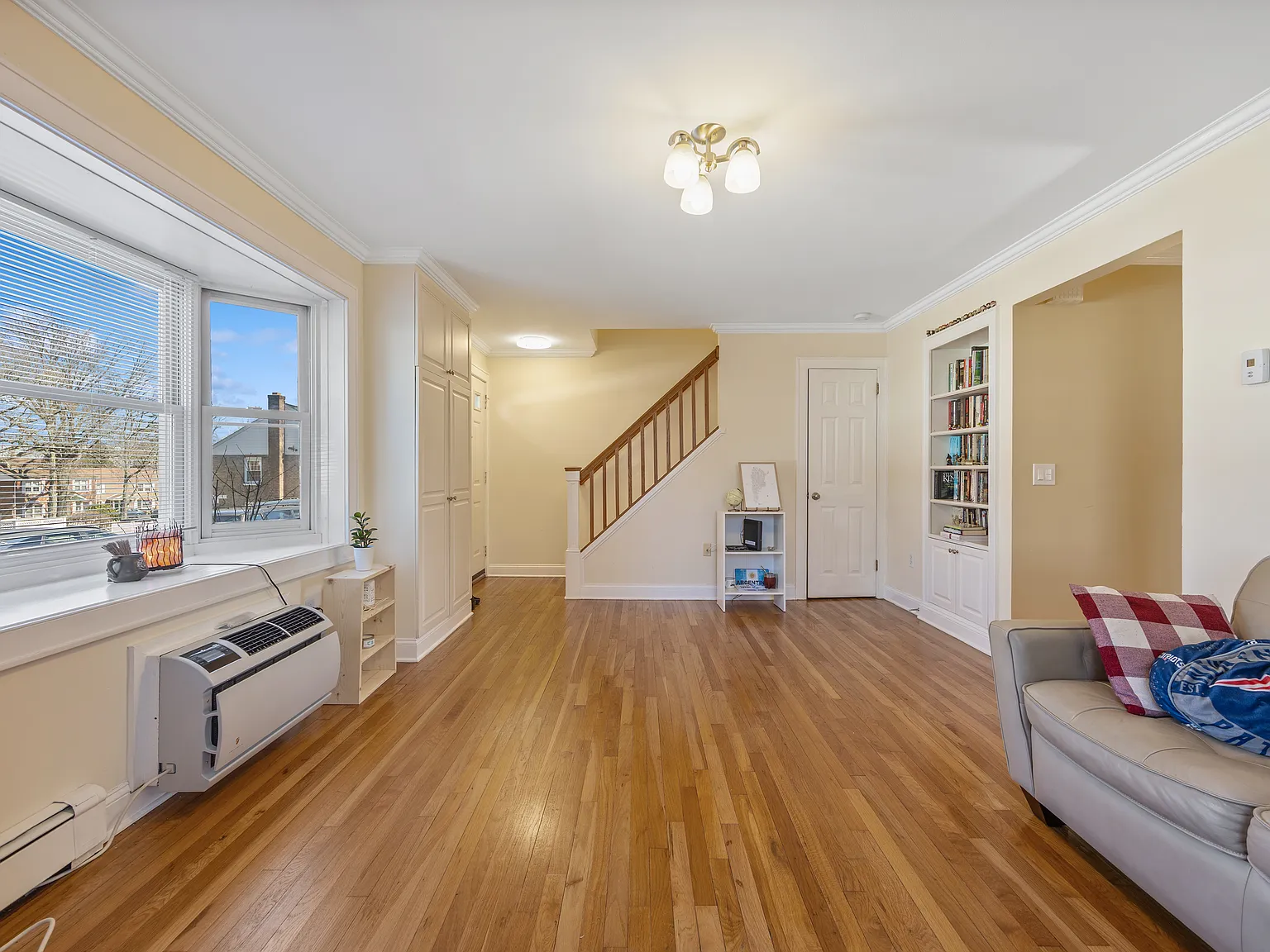 3 bed, 1293 sqft, $3,500 — Photo 4