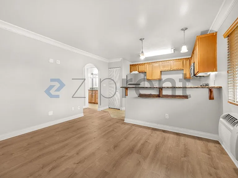 800 N Mollison Ave #48 — Photo 2