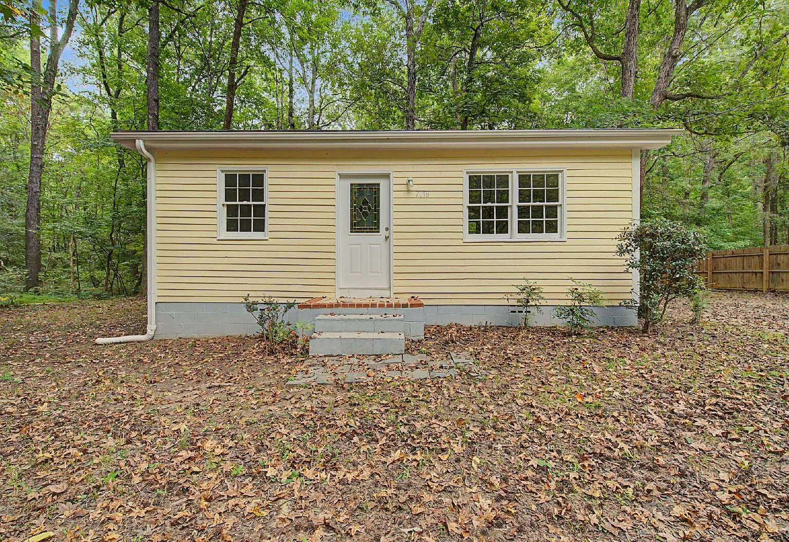 2 bed, 1.0 bath, 850 sqft, $1,595 — Photo 1