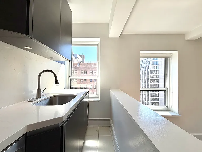 1080 Amsterdam Ave #1005 — Photo 3