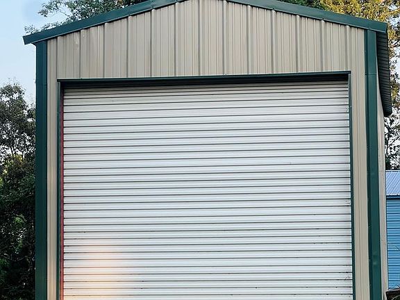 4th image of 430 Pine Cone Ln