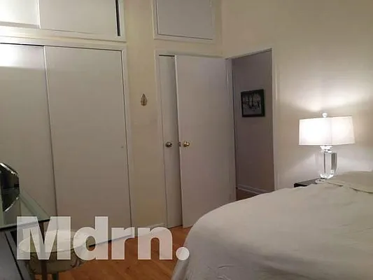 Rented by Mdrn Residential | media 16