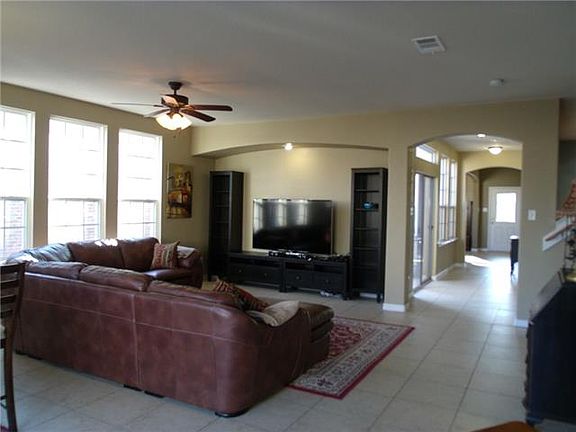 3rd image of 6528 Hickory Hill Dr