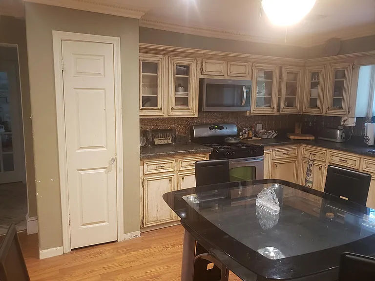 1112 Chestnut Ridge Rd — Photo 6