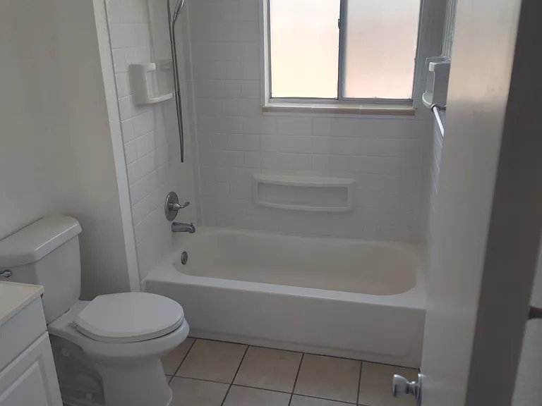 5026 W 8th Ave — Photo 24