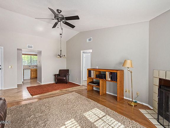 5th image of 15402 N 28th St Unit 210