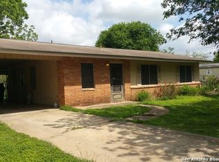809 Olive St, Jourdanton, TX 78026
