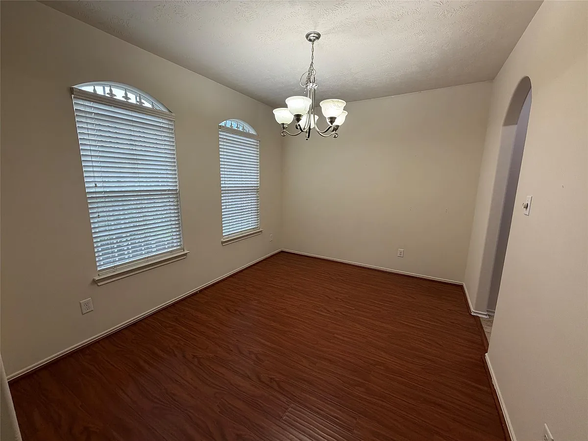 Building Photo - 6826 Pheasant Oak Dr