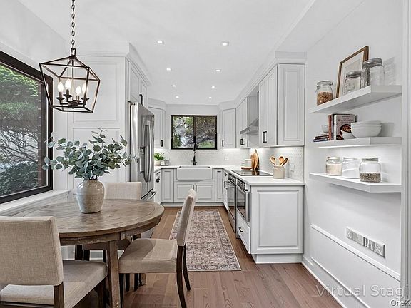 4th image of 3 Briarcliff Drive S #9