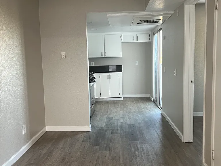 PARK CITY WALK APARTMENTS — Photo 28