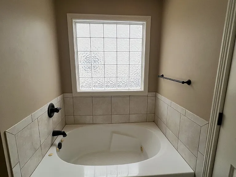 3462 Southwood Dr — Photo 22