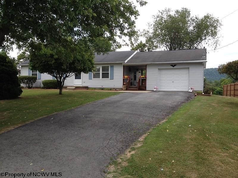 1st image of 51 Hillcrest Ave