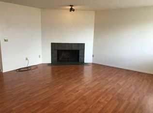 11407 16th Ave SW APT 5, Seattle, WA 98146