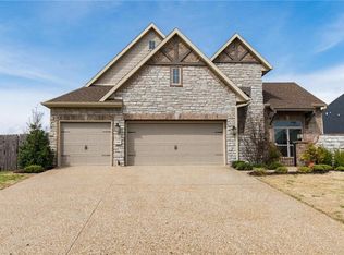 1404 SW Madison Ave, Bentonville, AR 72713