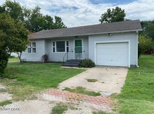 335 Grant St, Neosho, MO 64850